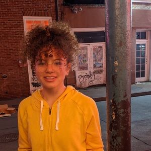 Meet your Posher, Mikayla